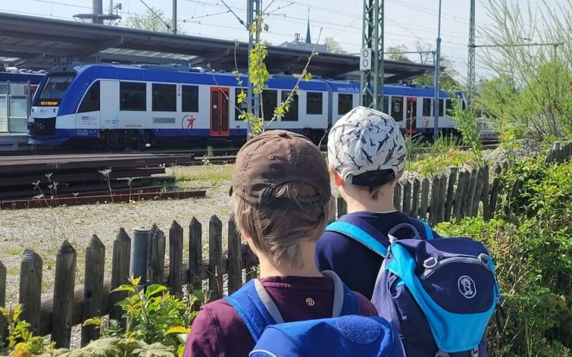 Mit der Bahn nach Dießen an den Ammersee mit Kindern.